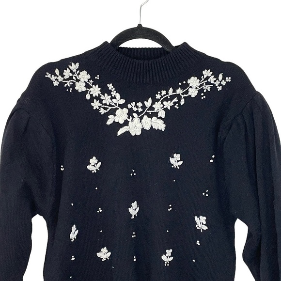 VINTAGE Black & White Floral Embroidered Crew Neck Grandma Core Sweater SZ L - Picture 5 of 11
